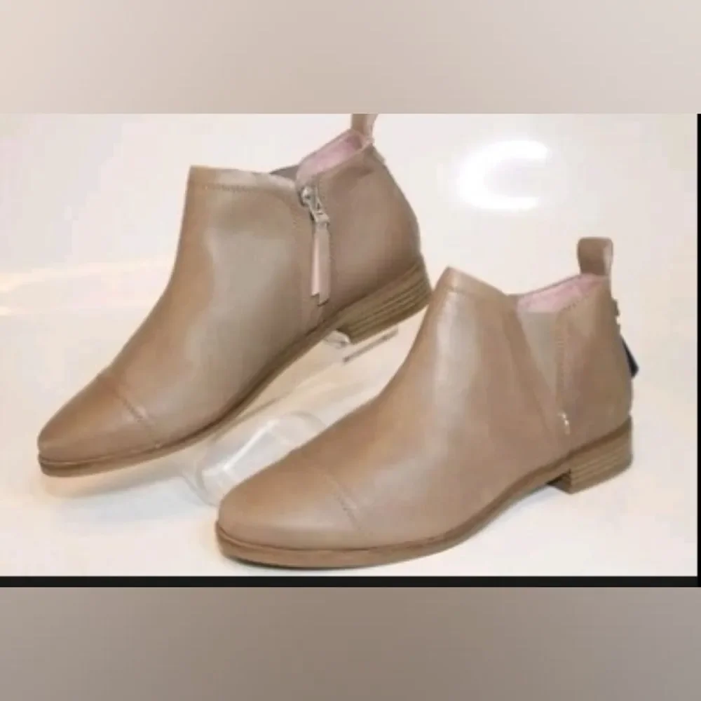 NEW TOMS Reese Tan Ankle Boots Booties 9.5